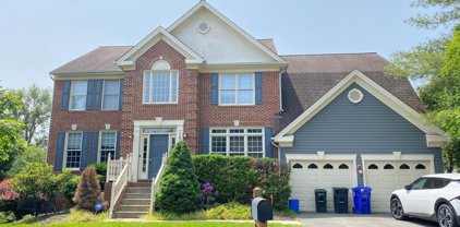 12104 Damson Dr, North Potomac