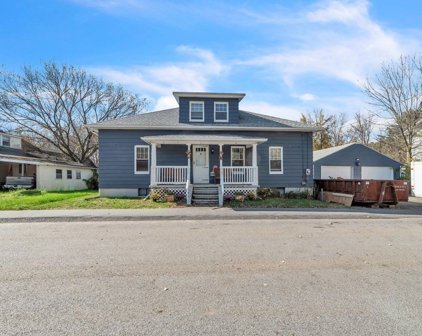 41 Spring St, Warren