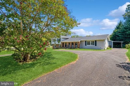 7987 Oakwood Ln, Pomfret