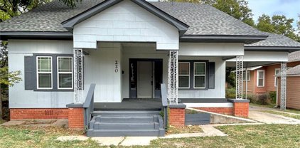 220 W 18th, Ada