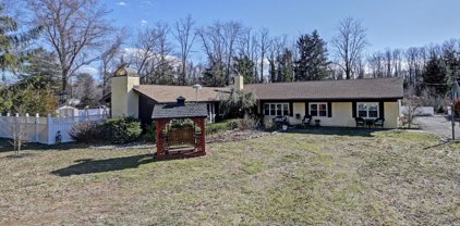 4 Grant Court, Tinton Falls