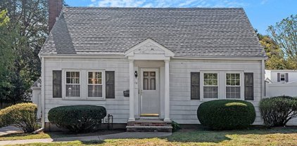 13 Sherwood Rd, Stoneham