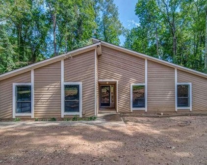 225 CHIMNEY RIDGE Trail, Stockbridge