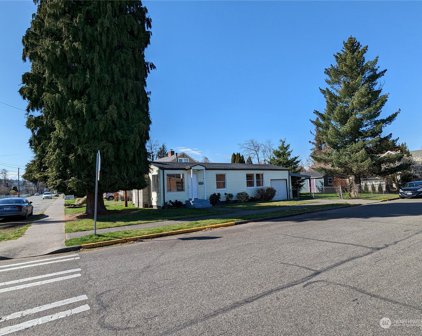 316 12th Street SW, Puyallup