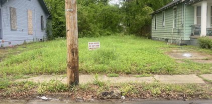 671 Pearce St, Memphis