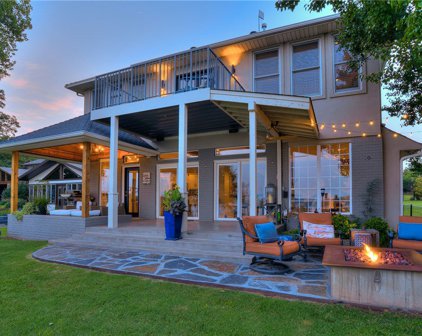 10 W Shore Drive, Arcadia
