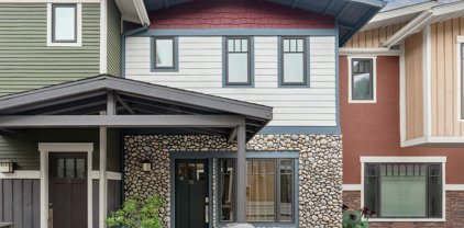 2020  Holly Dr Unit 10, Los Angeles