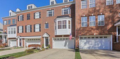481 Penwood Dr, Edgewater