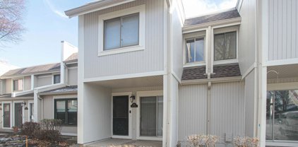 622 Dove Court, Grayslake