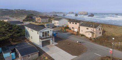 425 MADISON SW AVE, Bandon