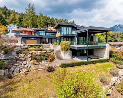 649 Andover Place, West Vancouver