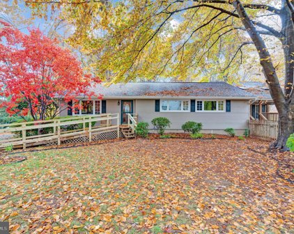 5059 Dequincey Dr, Fairfax