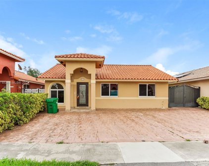 8824 Nw 110th Ln, Hialeah Gardens