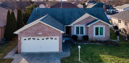 35661 Wellston, Sterling Heights