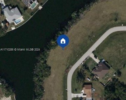 838 Nw 28 Pl, Cape Coral