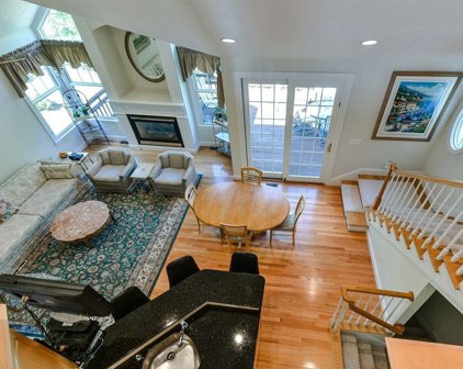 115 Carriage Hill Cir Unit 115, Southborough