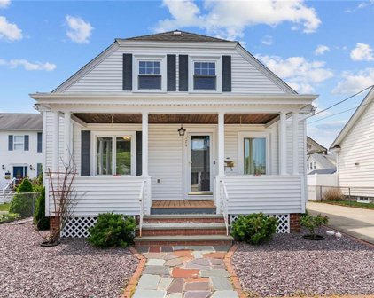 174 Oakdale  Avenue, Pawtucket