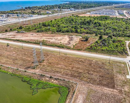 Lot 3 Block 1, Kemah