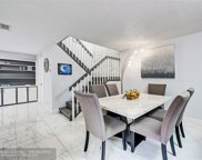2573 Lakeview Ct, Hollywood image