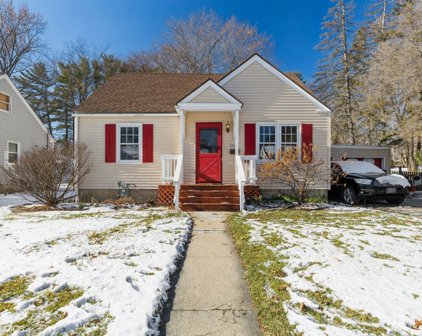 270 N Garfield Avenue, Mundelein