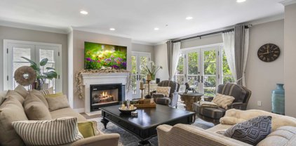 277 S Spalding Dr Unit 201, Beverly Hills