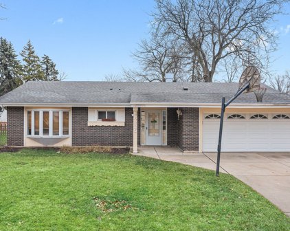 2S225 Lawler Lane, Lombard