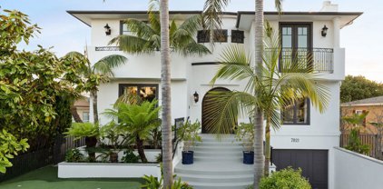 7821 Dunbarton Avenue, Los Angeles