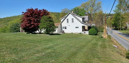 188 Johnsons Mill Rd, Berkeley Springs