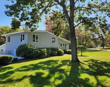 6 Carriage Lane, Winchester