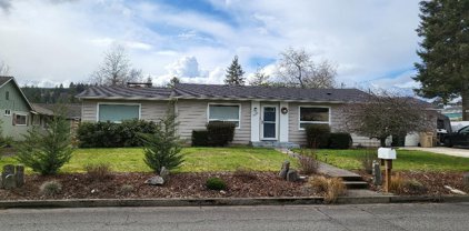 620 10th Av