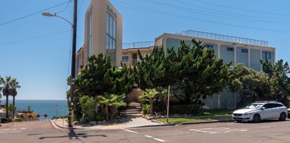 4909 Orchard Avenue Unit #102, Ocean Beach (OB)