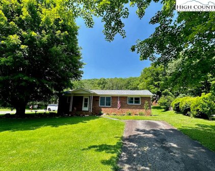 401 N Church Avenue, West Jefferson