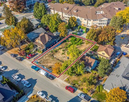 934 Laurier Avenue, Kelowna