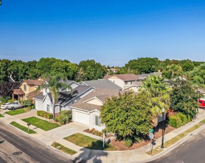 553 Ash St, Brentwood