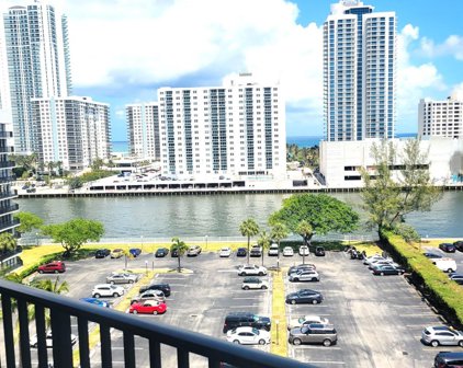 800 Parkview Dr Unit #930, Hallandale Beach