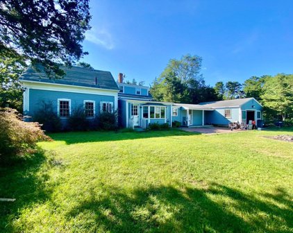 82 Spruce Rd, Harwich