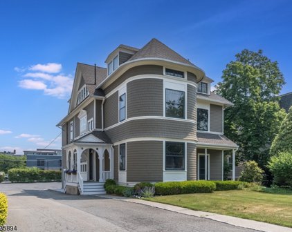 60 Maple Ave, Morristown Town