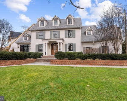 1801 N Herndon St, Arlington