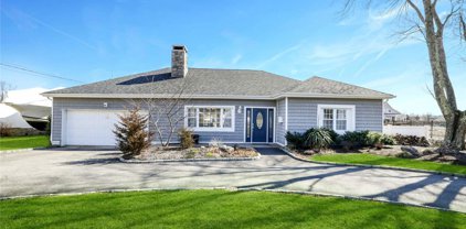 122 East Shore Drive, Massapequa