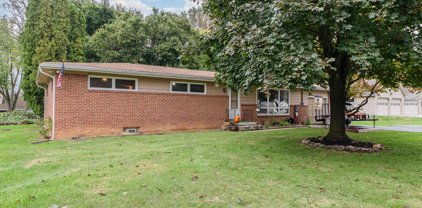 818 Fairfield St, Mechanicsburg