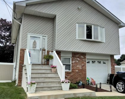 1108 Spar Avenue, Beachwood