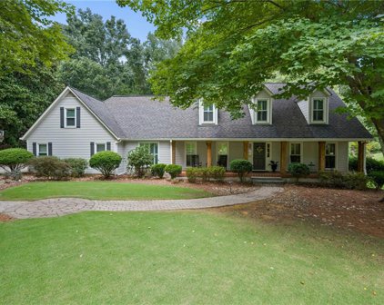 895 Hickory Oak Hollow, Roswell