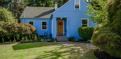 1760 Summit Av, Salem