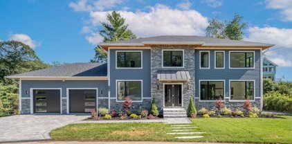 56 Dexter Rd, Melrose