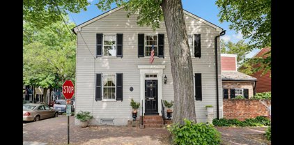 227 N Pitt St, Alexandria