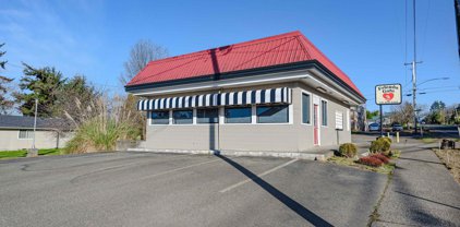 673 D ST, Coos Bay