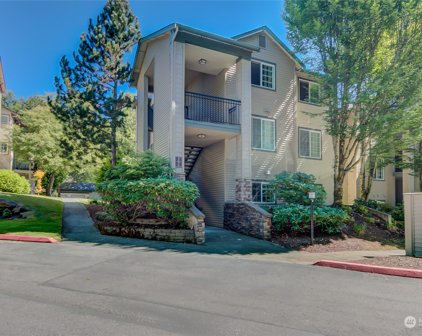 25025 SE Klahanie Boulevard Unit #J301, Sammamish