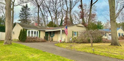 23 Mildred Court, Nesconset