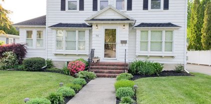 96 Elm St, Andover