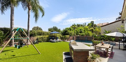 23311  Park Mariposa, Calabasas